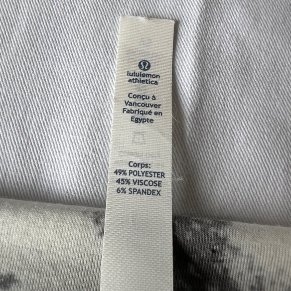 Lululemon Perfect Layer Tee in seaside dot burnout - Picture 6 of 10